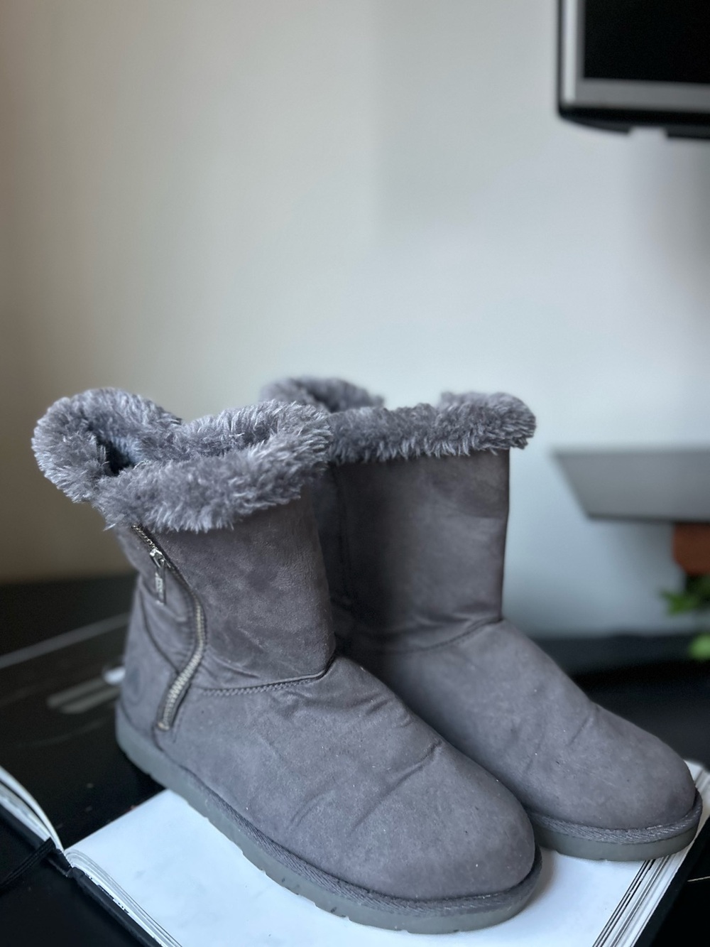 Airwalk 7 Women's Gray Faux Fur Winter Boots - Cozy Slip-On Ankle Boot